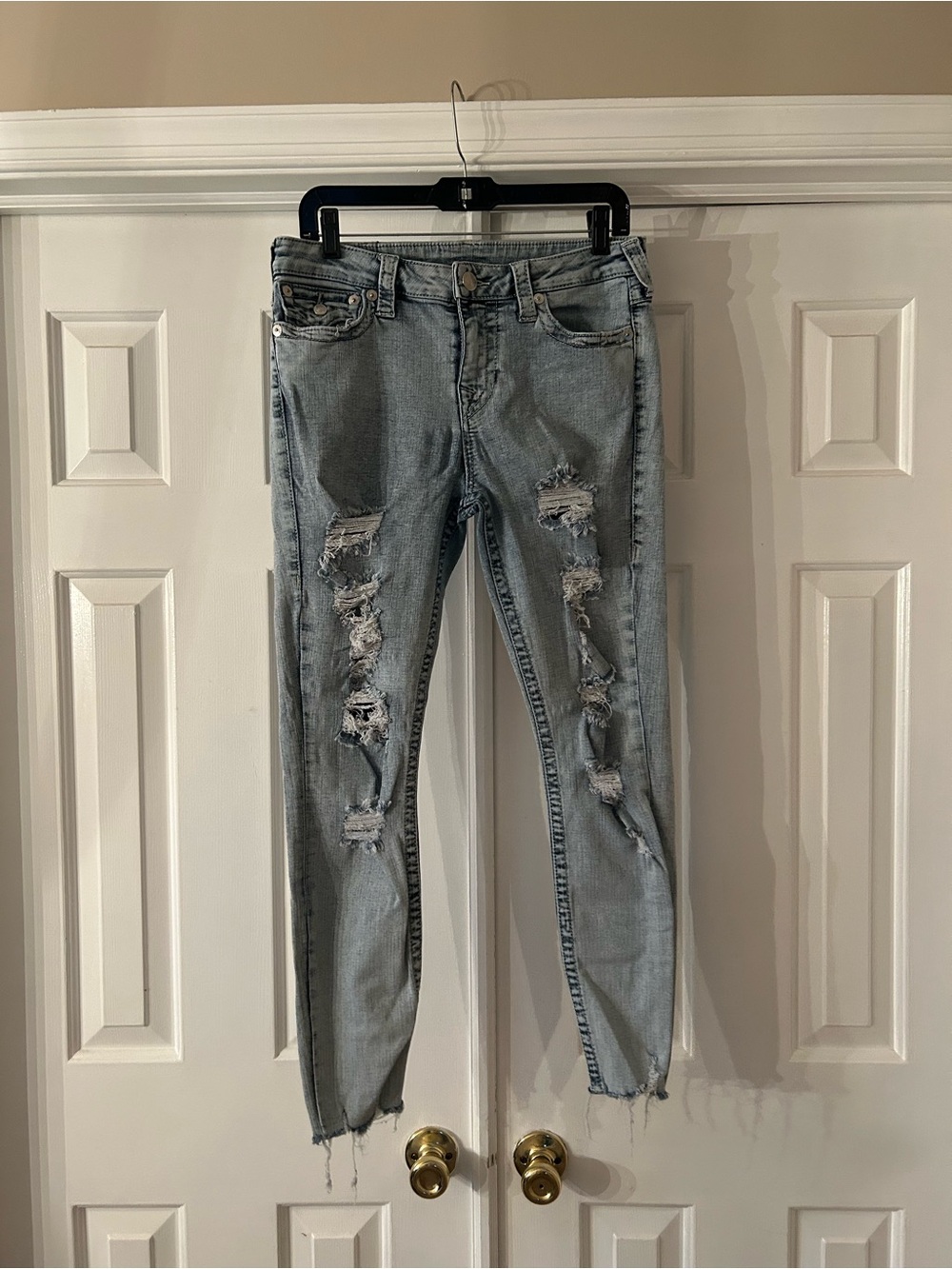 True Religion Light Blue Distressed Skinny women’s Jeans